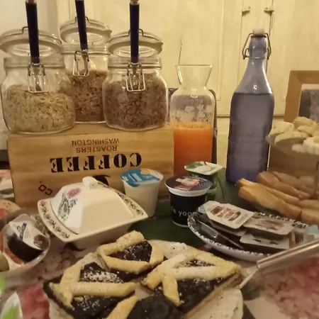 Podere Di Sotto Bed & Breakfast *