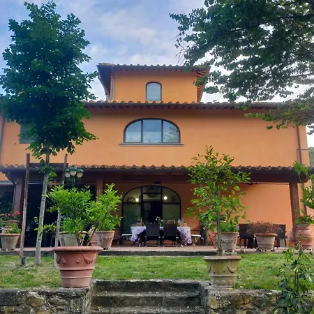 Podere Di Sotto Bed & Breakfast *